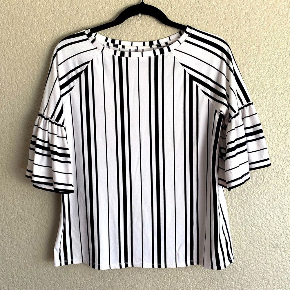 Worthington Black & White Striped Ruffle Sleeve Blouse – XS